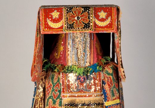 Artista yoruba Egungun Traje de Mascarada Siglo XX Textil