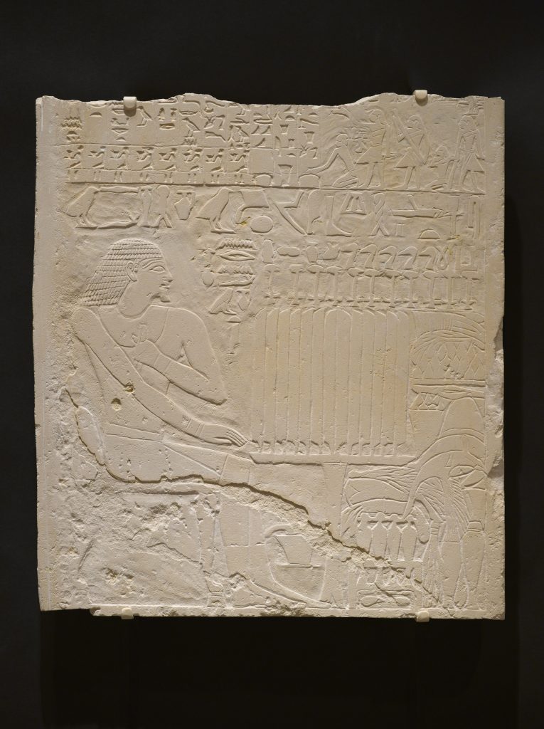 Relieve de artista egipcio de la tumba de Khnumti 2 Piedra